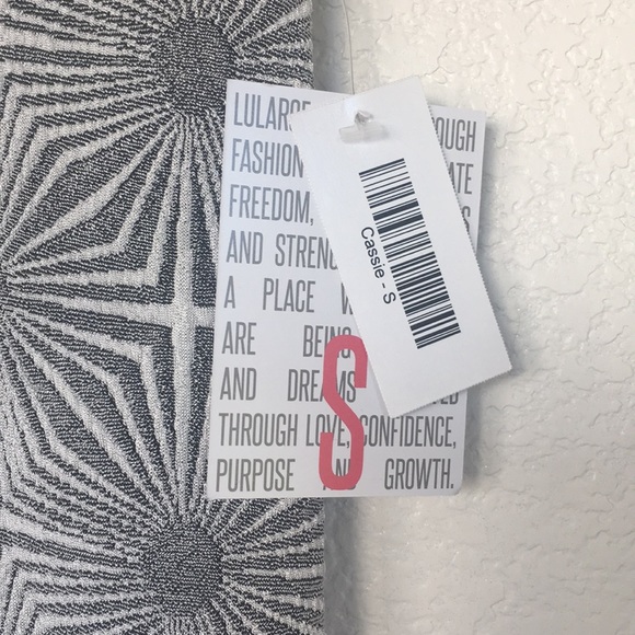 NWT Lularoe S silver Cassie. - Picture 6 of 7